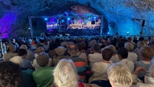 „Night of Music“ in Balver Höhle mit Lautsprechern von RCF