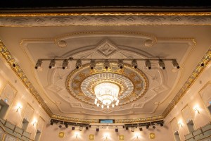 König Albert Theater in Bad Elster investiert in Robe T1 