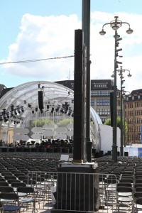 Hamburger Rathausmarkt Open Air mit Pro-Ribbon-Systemen von Alcons Audio