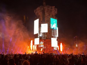 ROE Visual takes over Colombia’s biggest concerts with Línea Estratégica