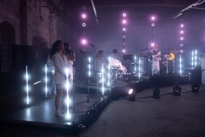 Mikko Rahf nutzt GLP Creative Light 1 Plus für „Bowie“-Musikvideo-Zyklus