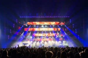 David Bisbal lit by Robe