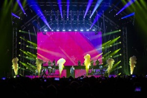 Juan Luis Guerra on tour with Robe fixtures